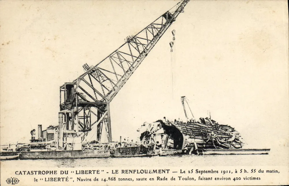 Katastrophe des "Liberté" — Das Aufschwimmen — Verlag E. Le Déléy, Paris - Vorderseite