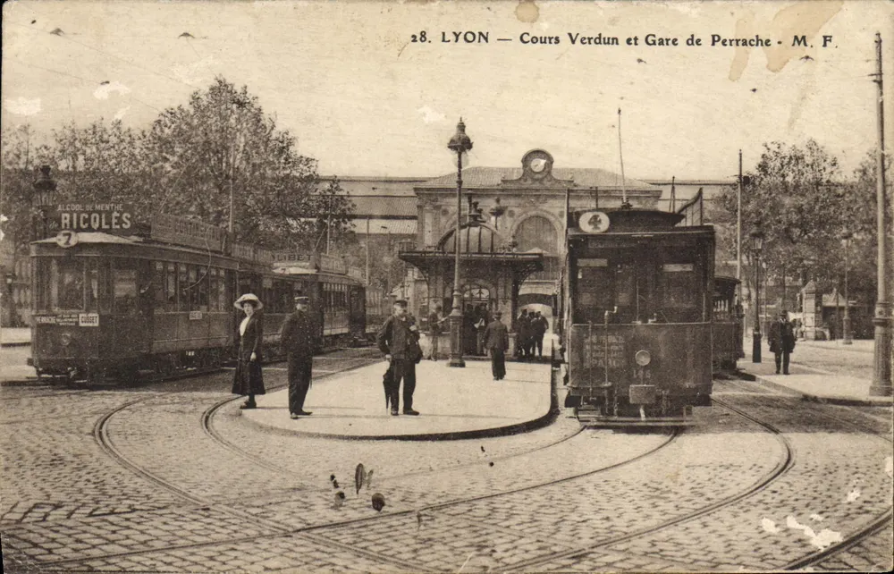 LYON — Cours Verdun und Gare de Perrache — M. F. - Vorderseite