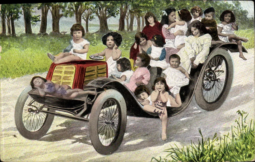 Crianças em um automóvel — ilustração — série 183, editor União Postal Universal - Frente