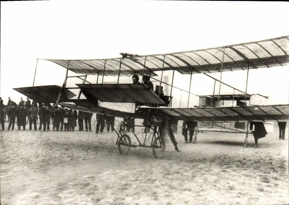 Erster Flug mit Passagier — Henry Farman — 8 AV — Montreuil - Vorderseite