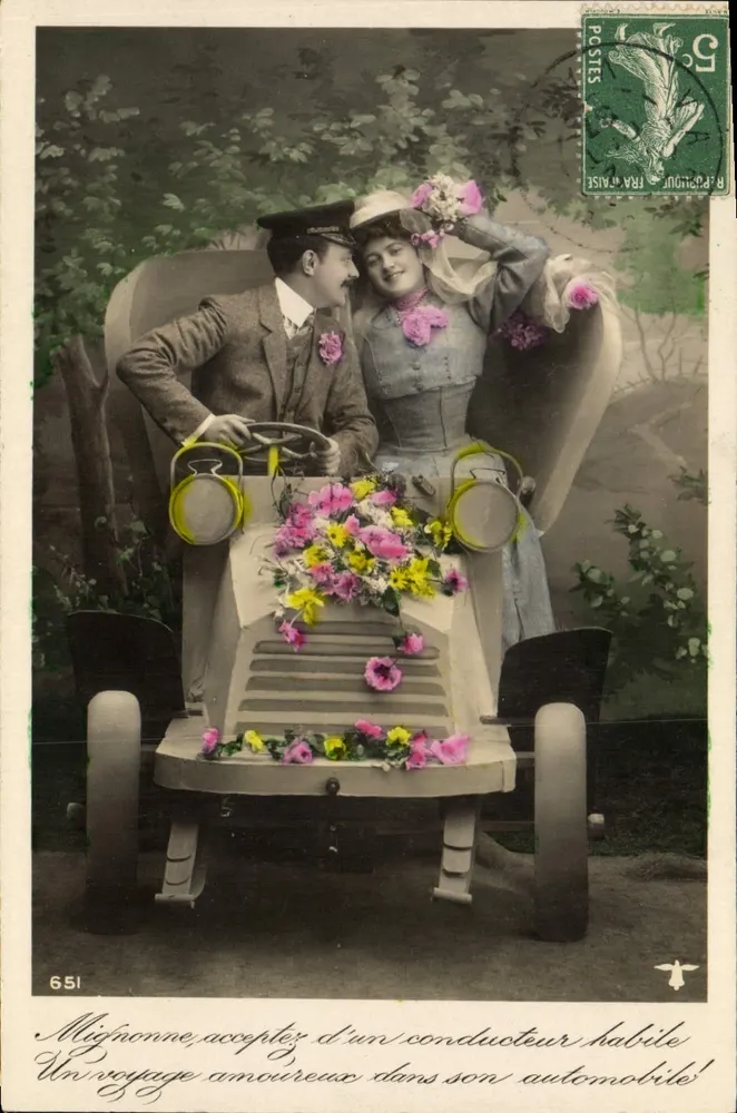 Amante culpado — jovem casal em um carro decorado com flores — editor anônimo, n° 651 - Frente