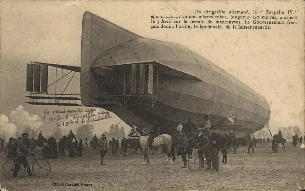 Dirigeable allemand Zeppelin IV — atterrissage à Écueville — Cliché Carabin Frères - Awers