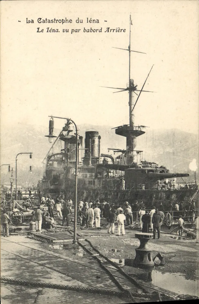 Die Katastrophe des Iéna — Das Iéna aus der Steuerbord-Rückseite gesehen — Photo-écliers, Baudouin Vincent, Marseille - Vorderseite
