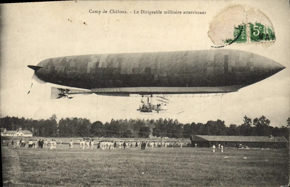 Camp de Châlons — Der militärische Luftschiff landet — Verlag unbekannt - Vorderseite