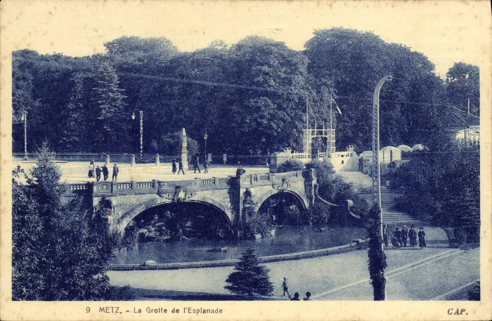 Metz - A Gruta da Esplanada — CAP, n°9 - Frente