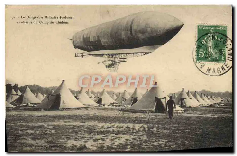 Militärballon, der über das Lager Châlons fliegt — Verlag: Société Anonyme des Cartes Postales, Nr. 76 - Vorderseite