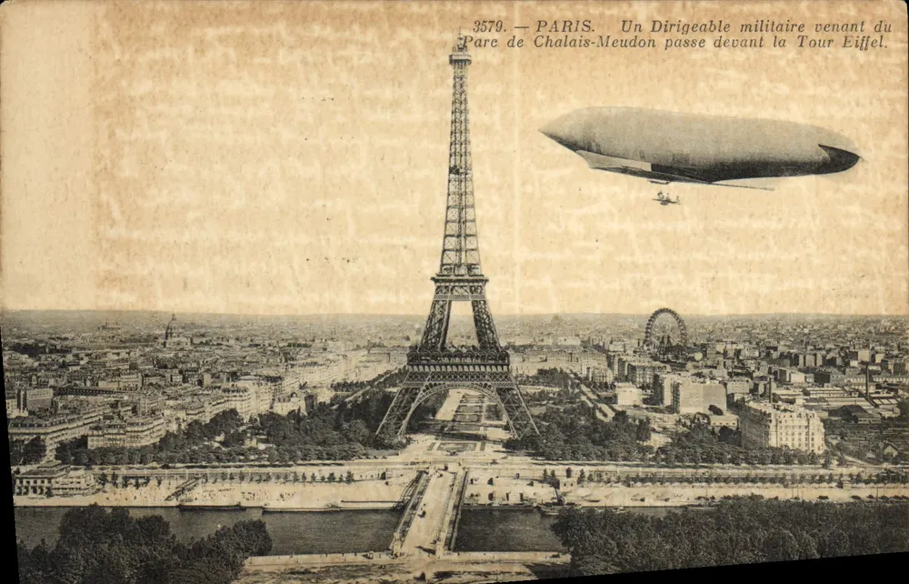 Paris — Militärischer Luftschiff vor der Eiffelturm — unbekannter Verlag, Nr. 3579 - Vorderseite