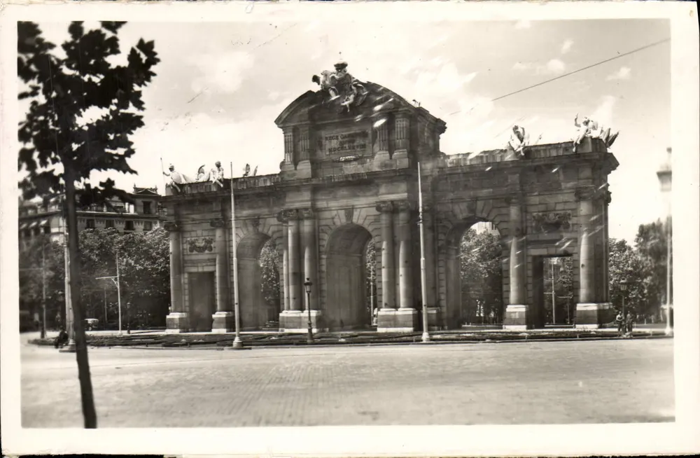Madrid - Porta de Alcalá — Éd. García García - Zaragoza - Frente