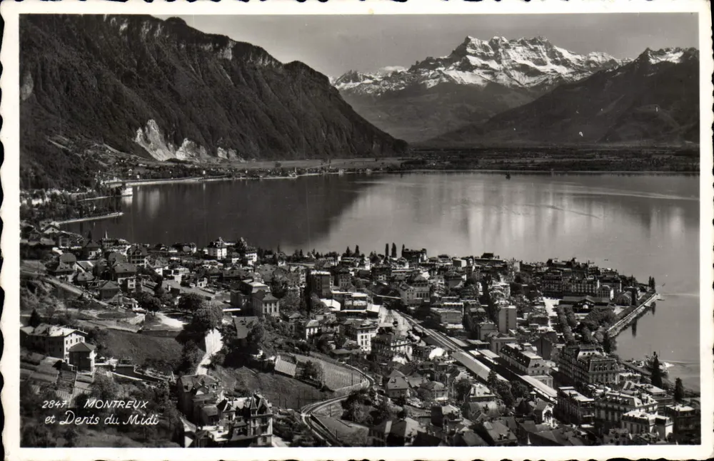Montreux e Dentes do Meio-Dia — vista aérea — Edição Fot. Lausanne, n° 2847 - Frente