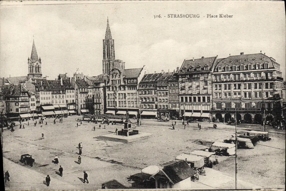 Estrasburgo - Praça Kleber — vista panorâmica com editor 'La Cigogne' e n° 306 - Frente