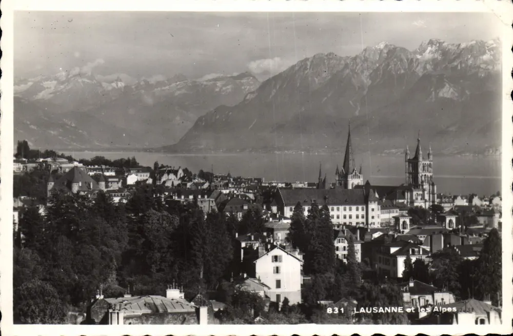 Lausana e as Alpes — vista panorâmica — Edição Lausanne n°831 - Frente