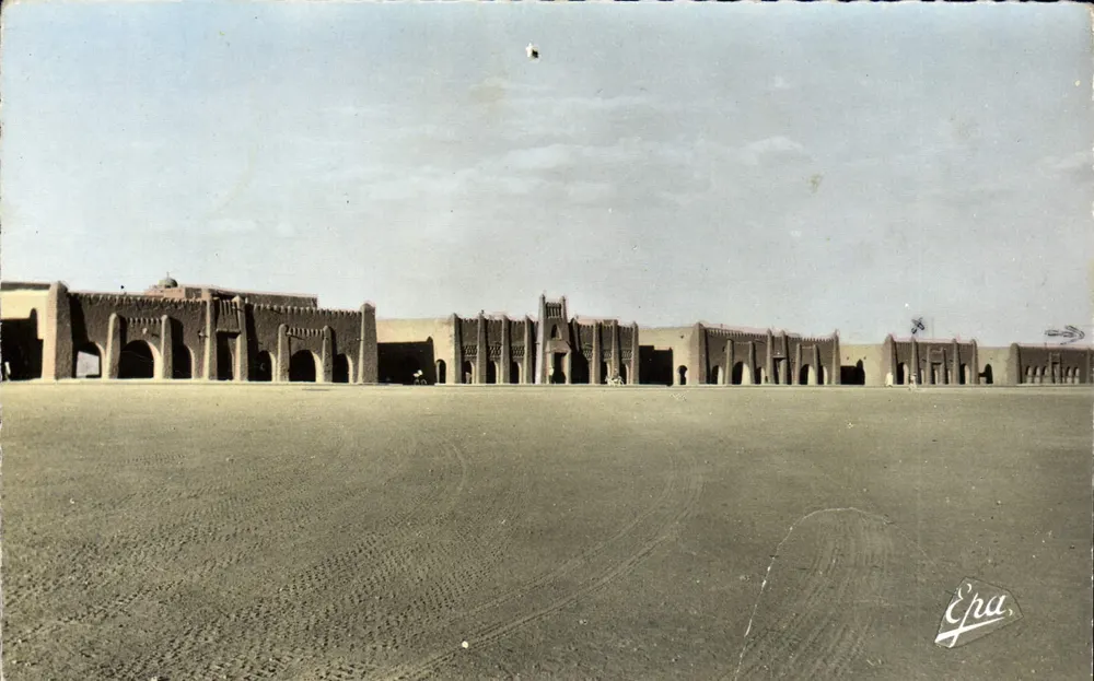 Place Laferrière — Adrar (Département Saoura) — Éditeur Cpra - Frente