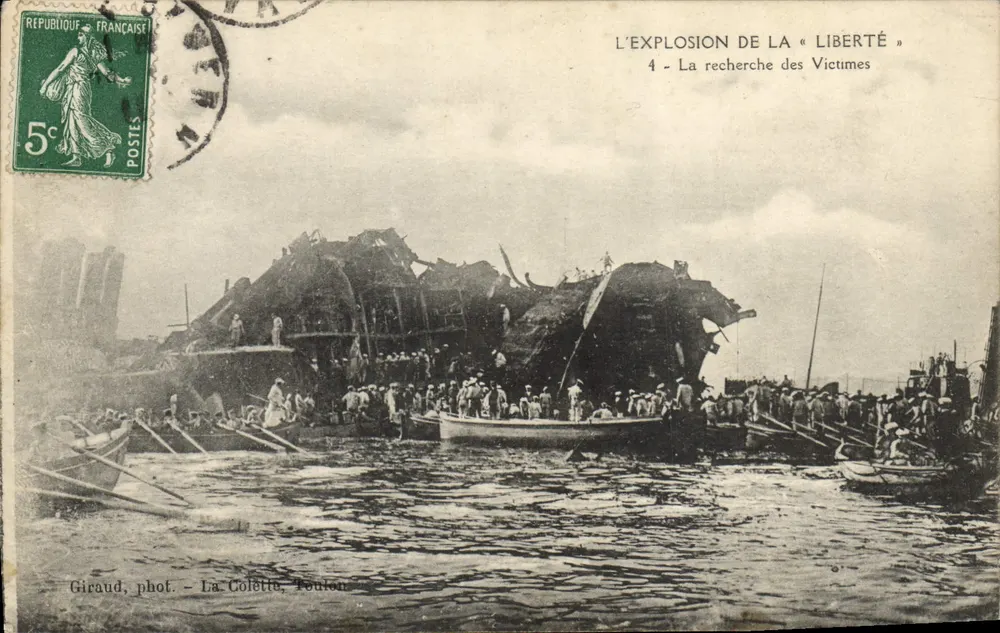 Die Explosion der « Liberté » — 4 — Suche nach den Opfern — Giraud, phot. — La Colette, Toulon - Vorderseite