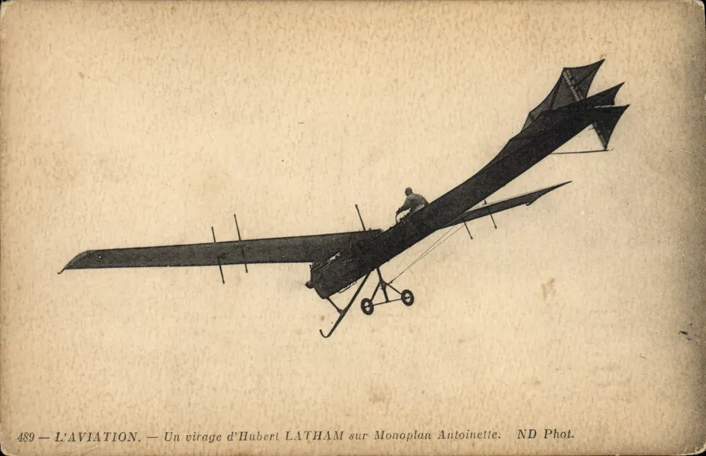 Ein Wendemanöver von Hubert LATHAM am Antoinette-Monoplan — L'AVIATION n°489 — ND Phot. - Vorderseite