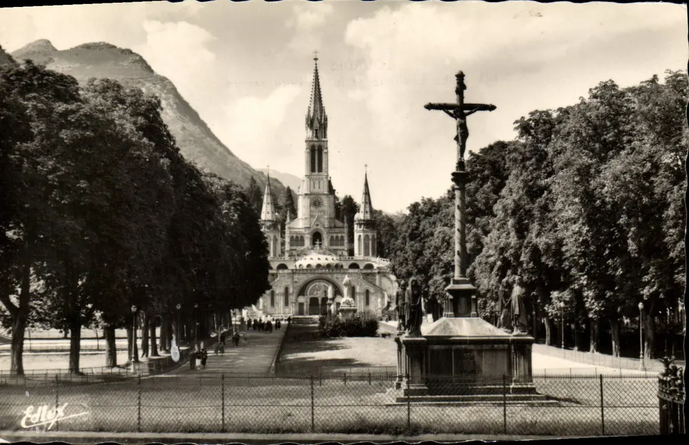 Lourdes — A Basílica e o Calvário Bretão — Edelux - Frente