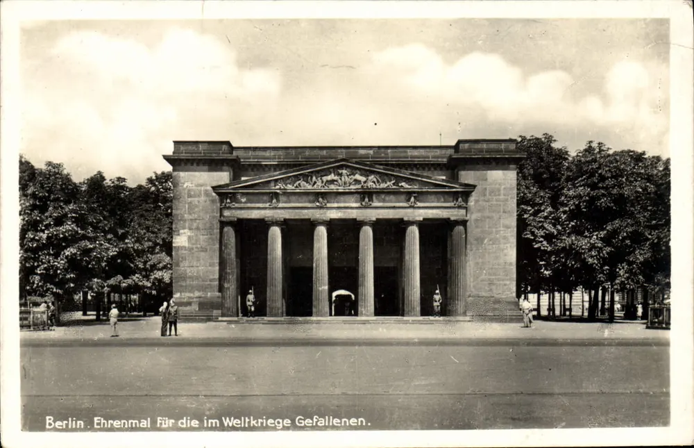 Berlin. Ehrenmal für die im Weltkriege Gefallenen — 5415/5999 Echte Photographie - Vorderseite