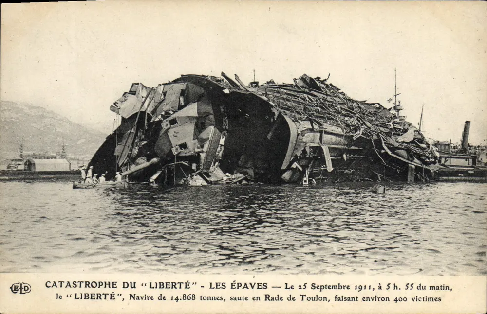 Katastrophe des "Liberté" — Die Wracks — Verlag R. Le Doley, Paris - Vorderseite