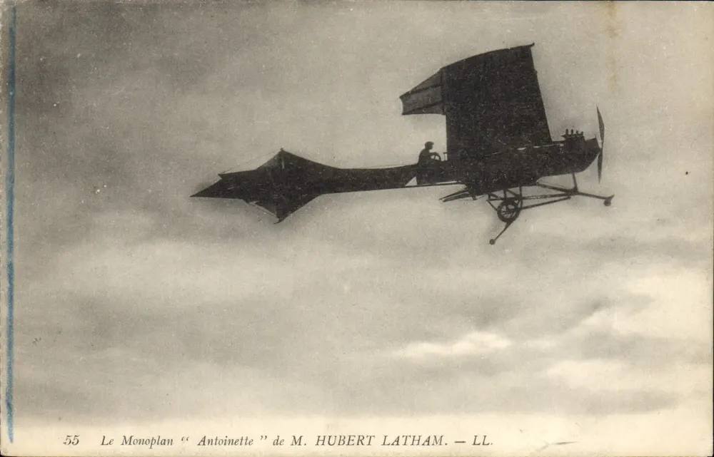 Das Monoplanflugzeug "Antoinette" von Herrn HUBERT LATHAM — LL. — N° 55 - Vorderseite