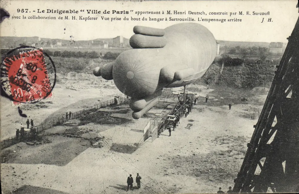 Luftschiff "Ville de Paris" — Ansicht des Hangars in Sartrouville — J. Hauser, Paris - Vorderseite
