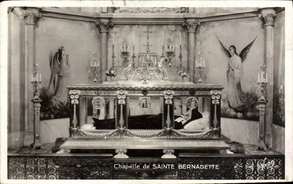 Capela de Santa Bernadette — Convento de São Gildardo, Nevers — Edições de Arte Yvon Martel - Frente