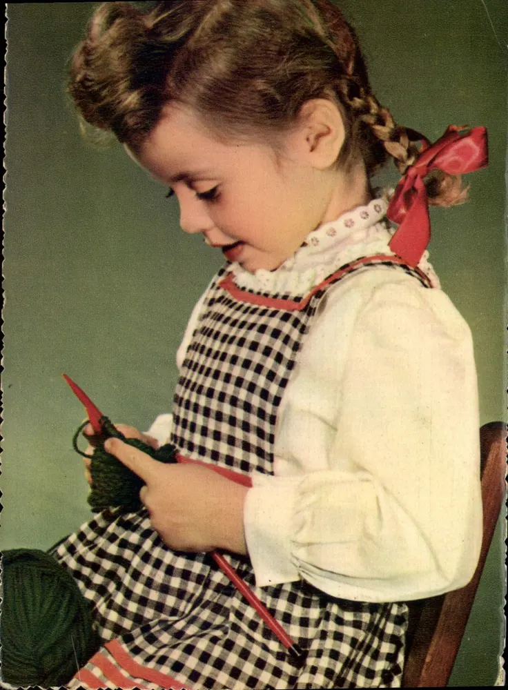 Menina pequena tecendo — editor Cossini, n° 201 - Frente