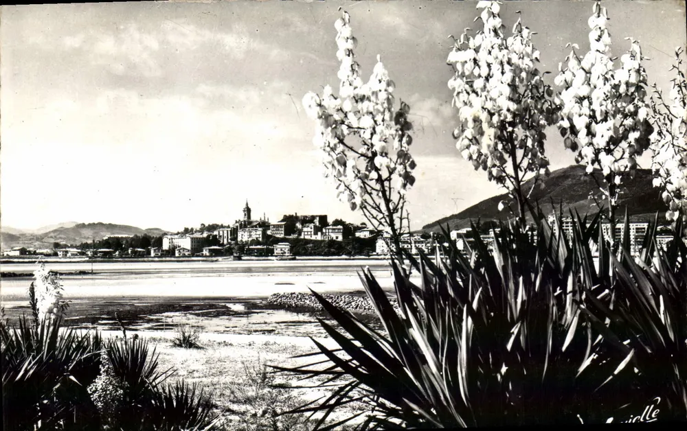 Vista de Fontarabie (Espanha) — fronteira franco-espãñola — L. Lavielle, editor, n° P 1248 - Frente