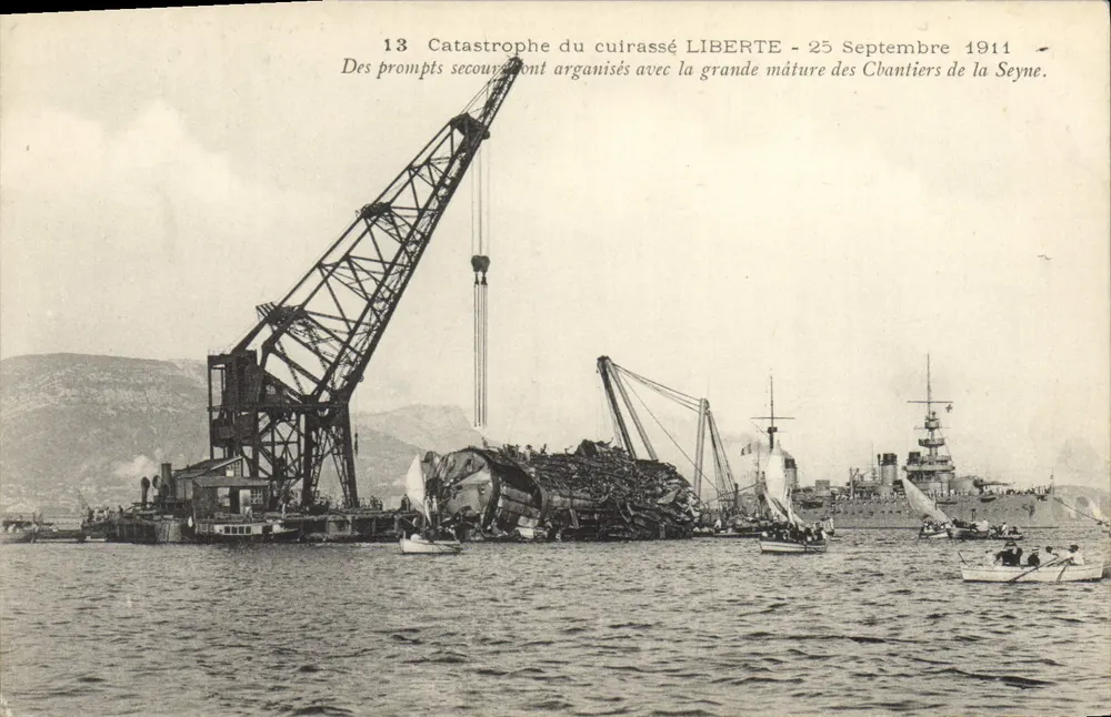 Catástrofe do encouraçado LIBERTE — 25 de Setembro de 1911 — Chantiers de la Seyne - Frente