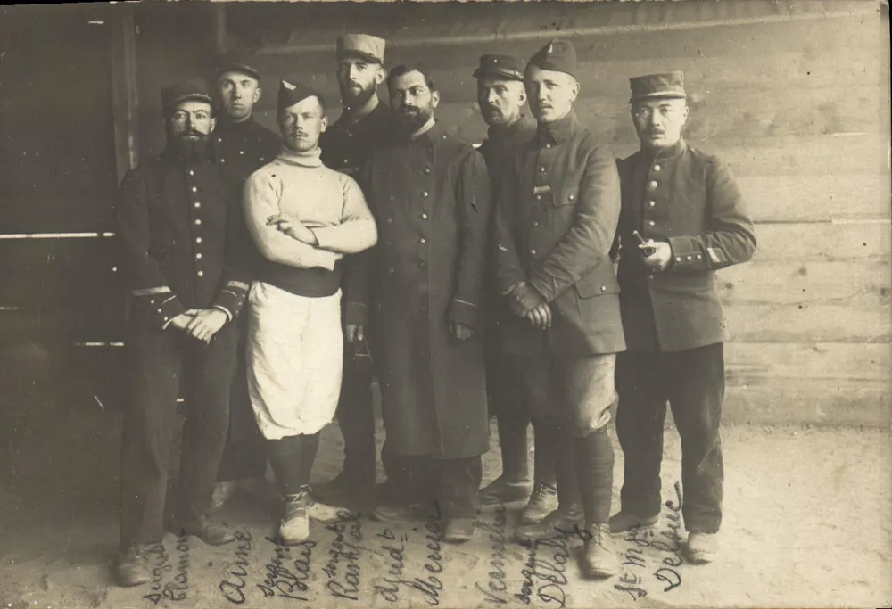 Gruppe Soldaten — Darmstadt, Mai 1915 — unbekannter Verlag - Vorderseite
