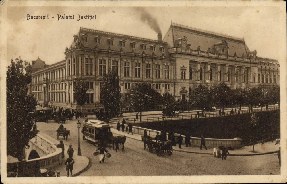 Bucarest - Palazzo van Justitie — uitzicht op het gebouw met tram en paardentrein - Voorkant