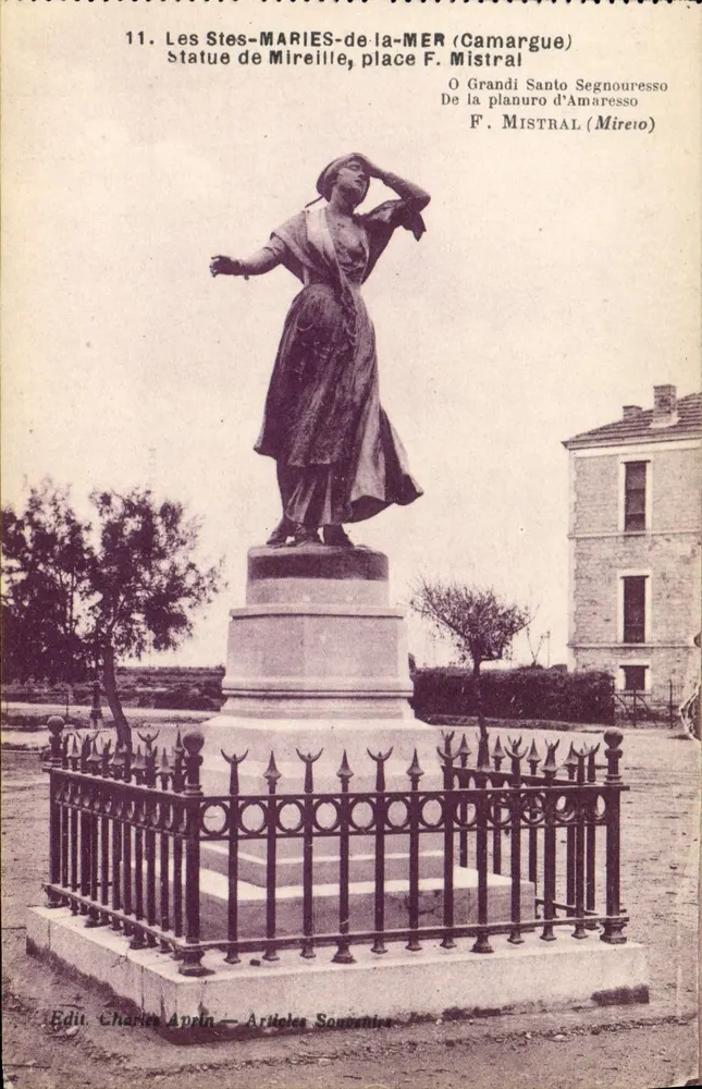 Les Saintes-Maries-de-la-Mer (Camargue) — Statue von Mireille, Place F. Mistral — Edit. Charles Aprin - Vorderseite