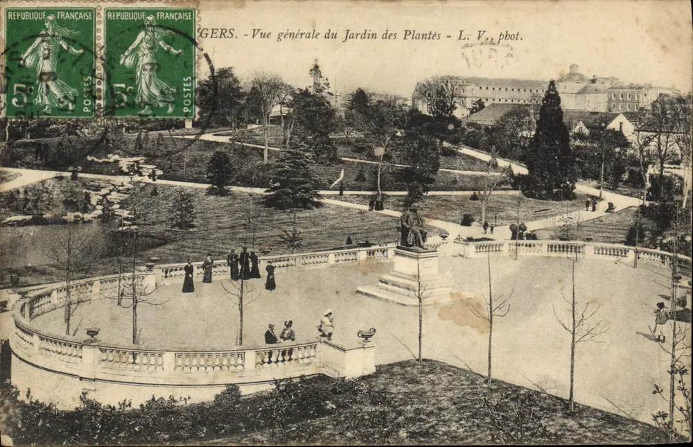 Gers - Allgemeiner Blick auf den Jardin des Plantes - L. V., phot. - Vorderseite