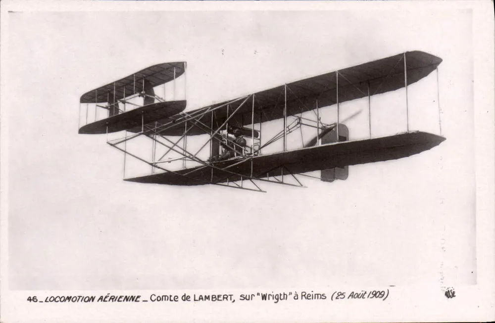 Conde de Lambert, sobre "Wright" em Reims — 25 de agosto de 1909 — Bilhete postal antigo n°46 - Frente