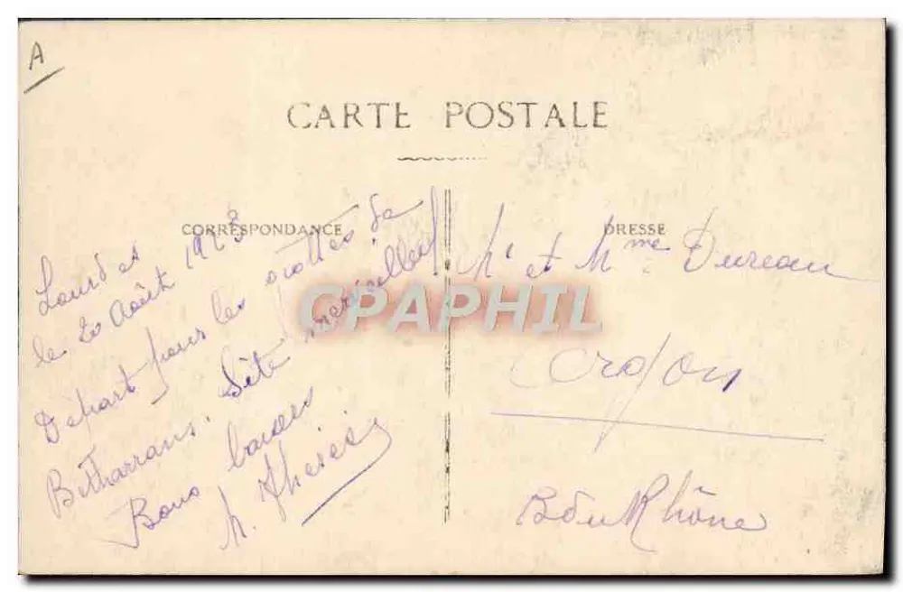 Grupo de pessoas em um carro — diante de uma abadia — editor desconhecido - Verso