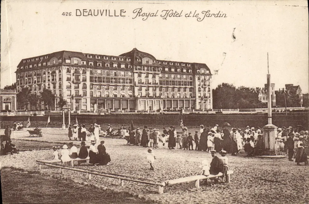 Deauville — Royal Hôtel et le Jardin — Éditeur : C. B. De Haure, n° 426 - Vorderseite
