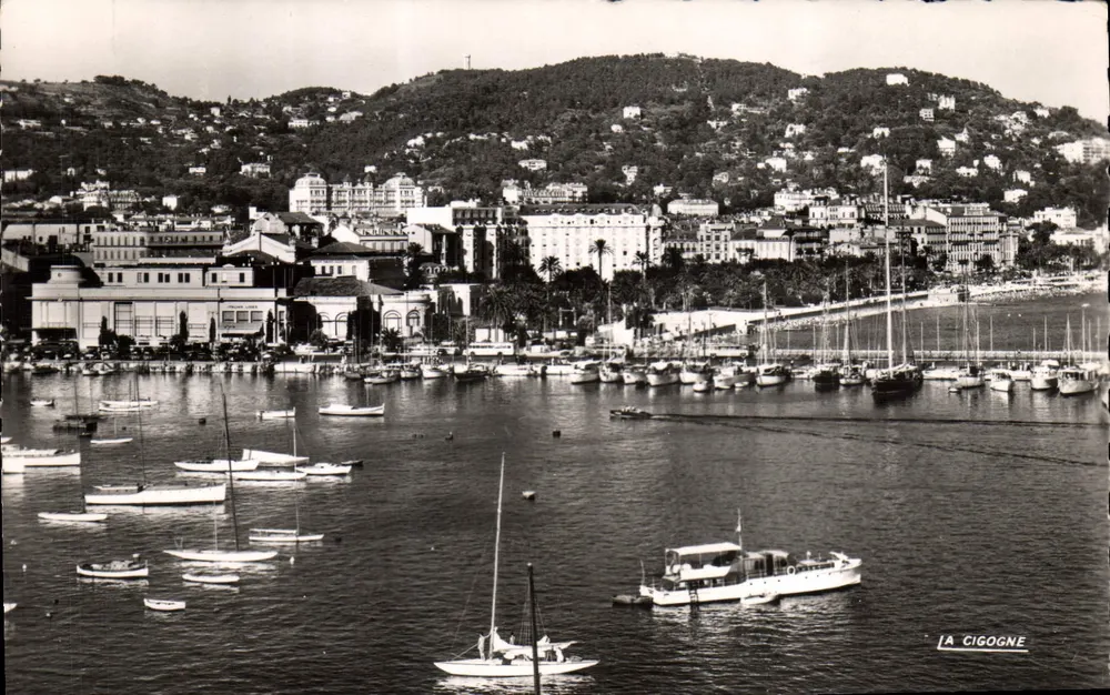 Cannes — Le port, le casino et la Croisette — Éditions 'LA GIGOGNE' - Recto