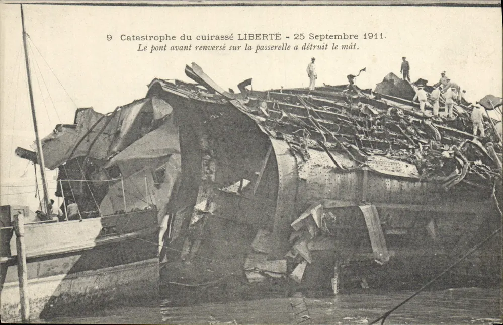 Katastrophe des Panzerschiffes LIBERTÉ — 25. September 1911 — Établissements Wittez & Cie, Toulon - Vorderseite