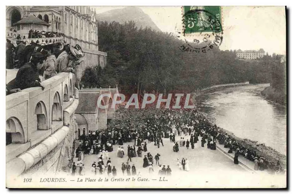 LOURDES — Die Place de la Grotte und der Gave — LL. - Vorderseite