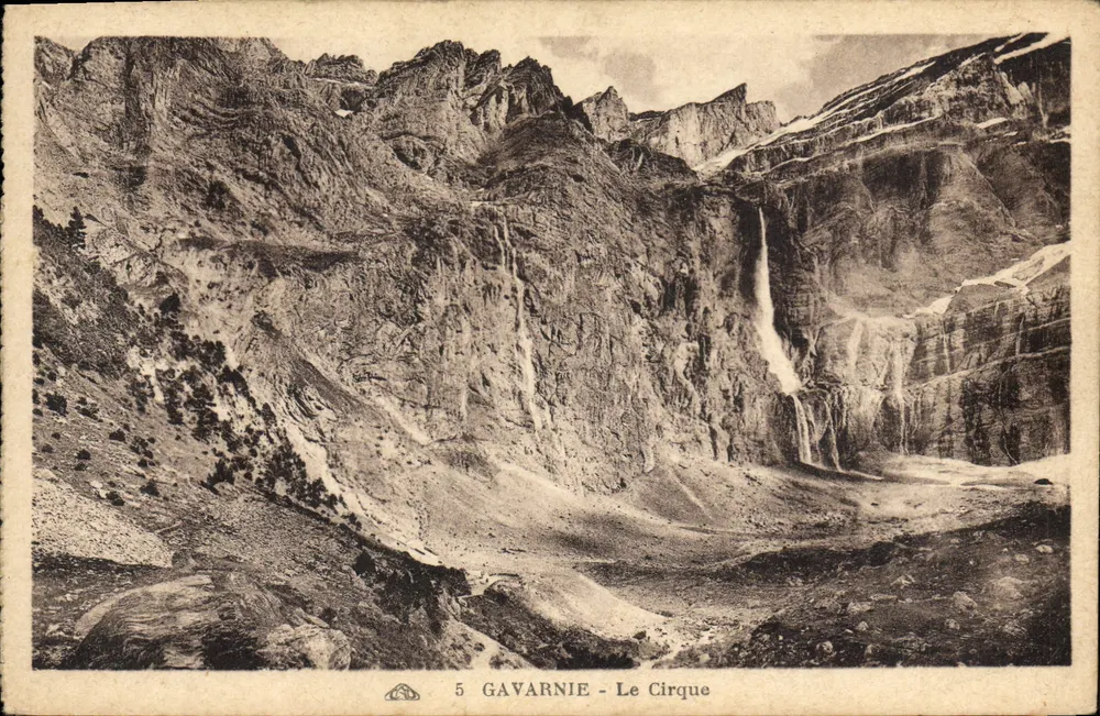 Gavarnie - O Circo — vista do circo e da cascata — editor: Alliée des Arts Photographiques, Strasbourg — n° 5 - Frente