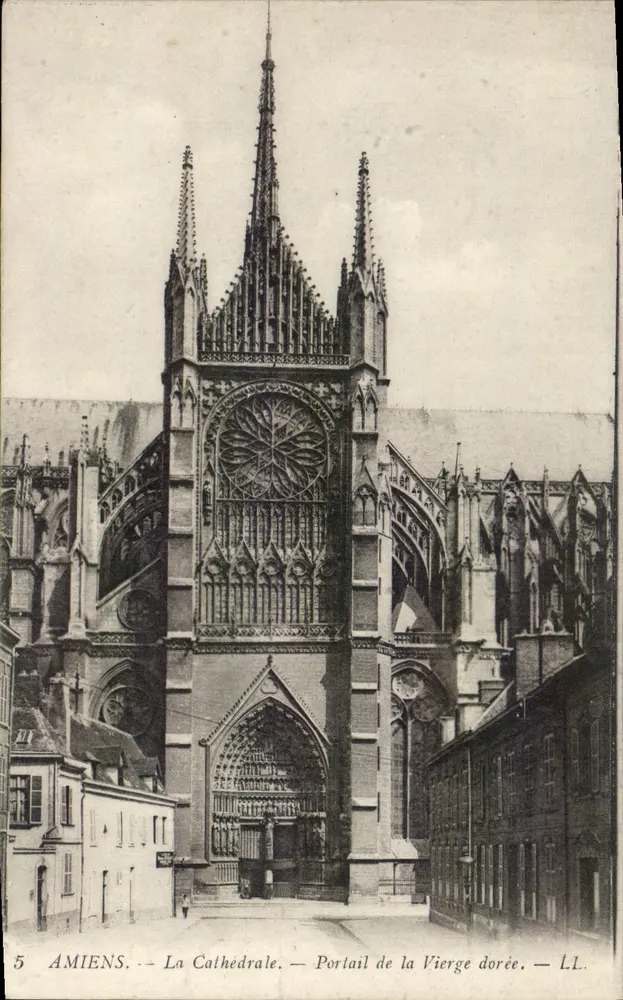 Amiens — Die Kathedrale — Portal der Gekrönten Jungfrau — LL. - Vorderseite