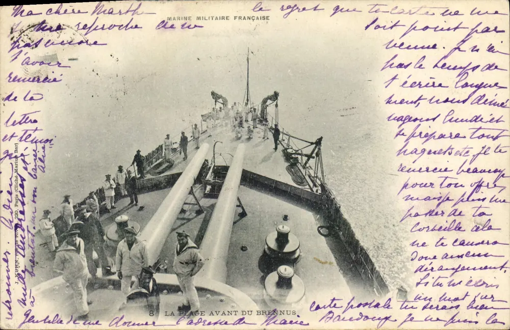 De plein voor het Brennus — Franse Marine — uitgegeven door de Anonieme Maatschappij van Ansichtkaarten - Voorkant