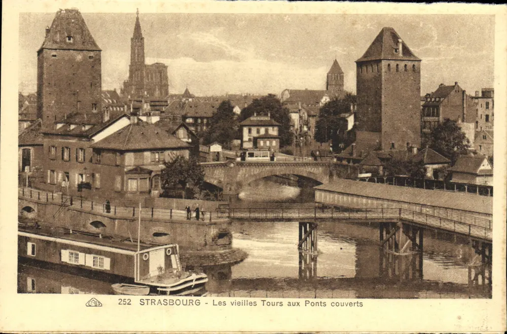 Straßburg - Ansicht der alten Türme an den Überdachten Brücken — n° 252 - Vorderseite