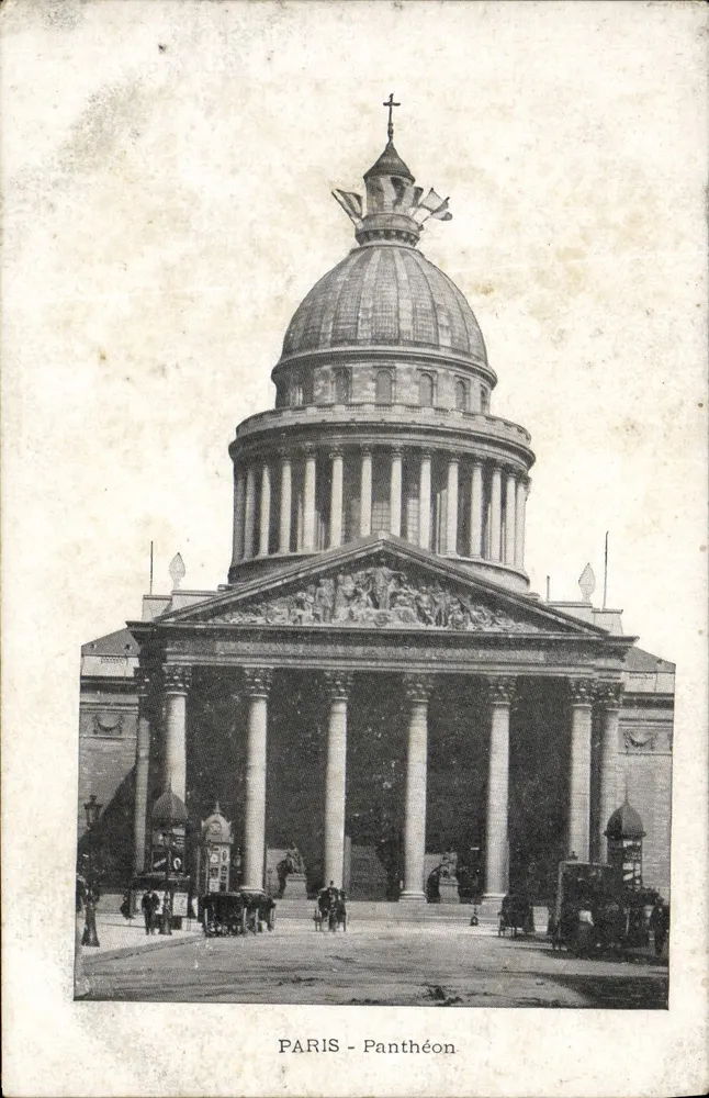 PARIS - Panthéon — visão do dômer e das colunas — editor não visível - Frente