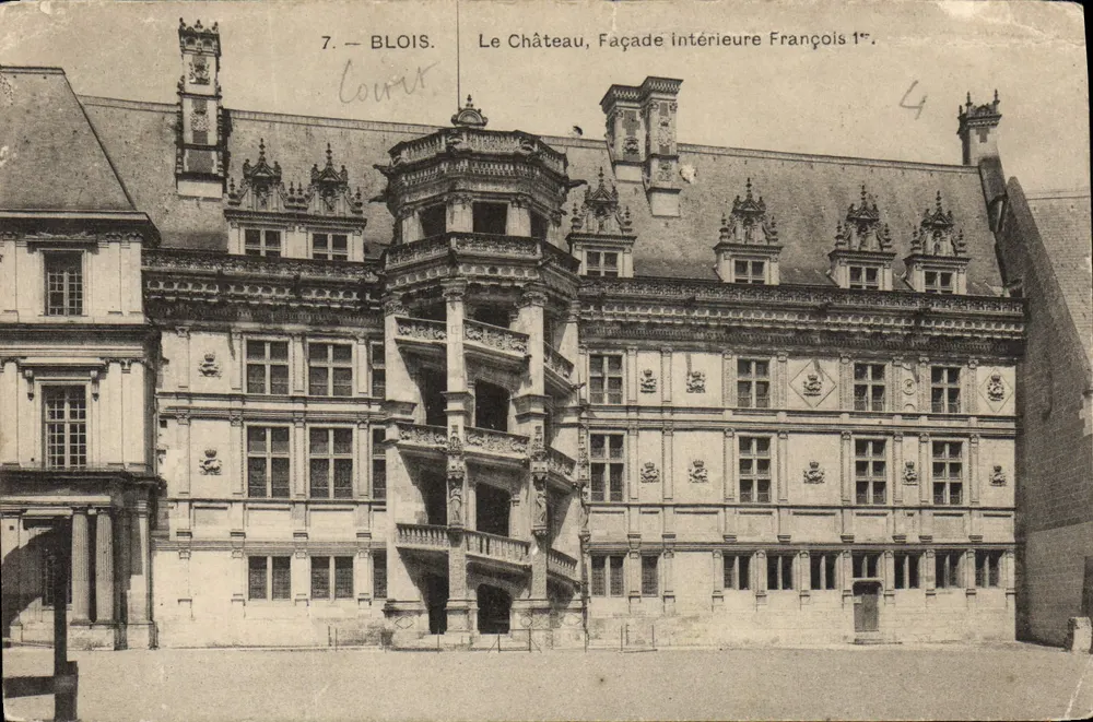 Blois — Das Schloss, Innenfassade im Stil von François 1er — Verlag Courir, N° 7 - Vorderseite
