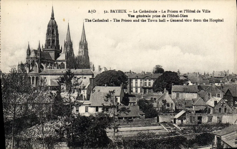 Bayeux — Die Kathedrale, Das Gefängnis und das Rathaus — A+D, n°52 - Vorderseite