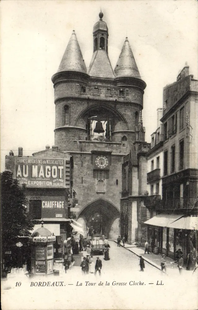 Bordeaux — Ansicht der Turm der Großen Glocke — LL - Vorderseite