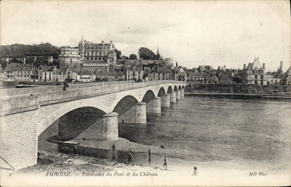 Amboise — Panorama do Ponte e do Castelo — ND Phot - Frente
