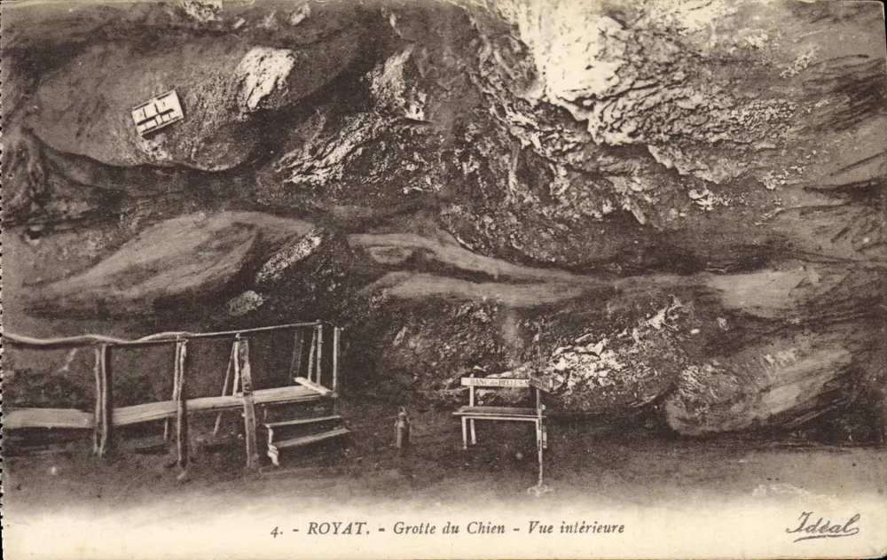Royat - Gruta del Perro - Vista interior — Editor Ideal, n°4 - Anverso