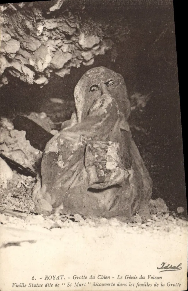 ROYAT - Grotte du Chien - Le Génie du Volcan - Vieille Statue dite "St Mart" - Recto