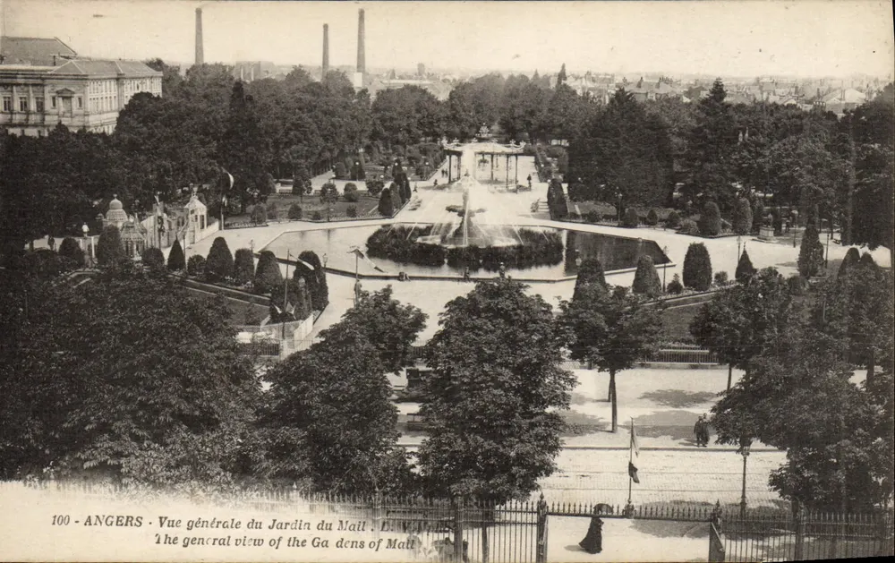 Angers — Vista general del Jardin du Mail — E. V. V. — n.º 100 - Anverso
