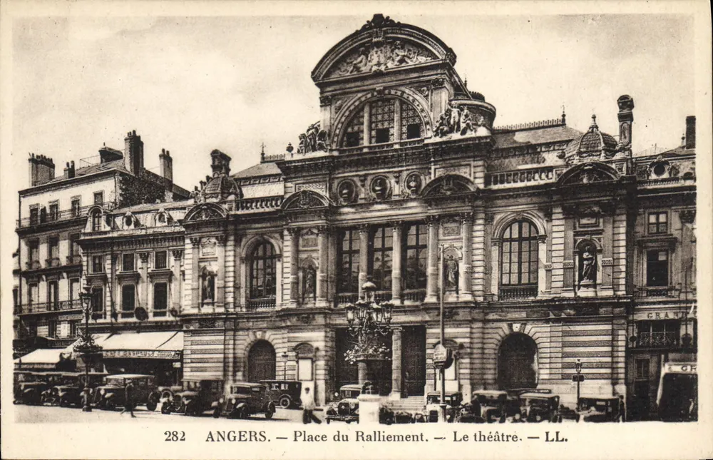 Angers — Place du Ralliement — Le théâtre — LL. — n° 282 - Recto